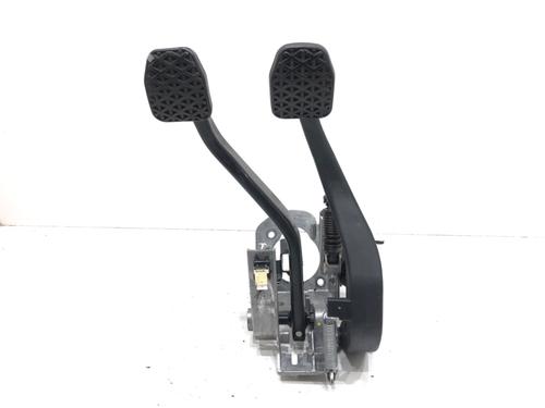 pedal-bmw-3-touring-f31-2012-2013-2014-2015-2016-2017-2018-2019-39283109 main image