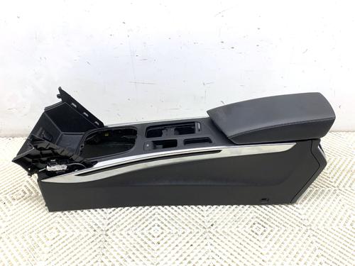 middle-console-renault-megane-iv-saloon-2016-39302220 main image