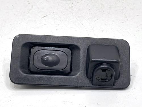 tailgate-handle-jaguar-xf-sportbrake-x260-2017-39341047 main image