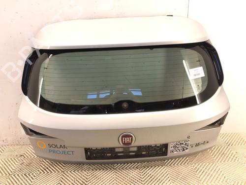 tailgate-fiat-tipo-hatchback-356_-357_-2016-39295561 main image