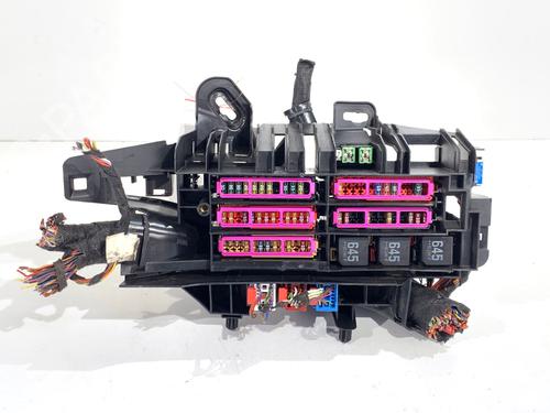 fuse-box-audi-a4-b9-8w2-8wc-2015-39334707 main image