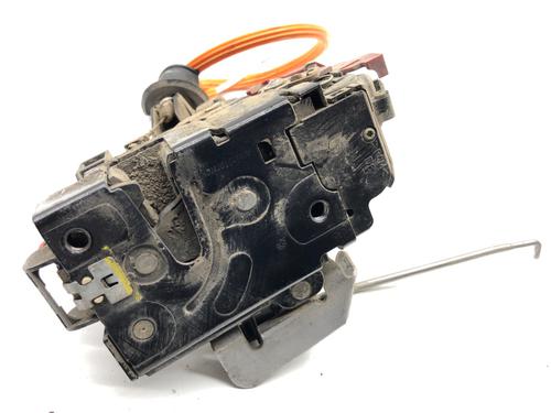 front-right-lock-audi-a3-8p1-2003-2004-2005-2006-2007-2008-2009-2010-2011-2012-2013-39304598 main image