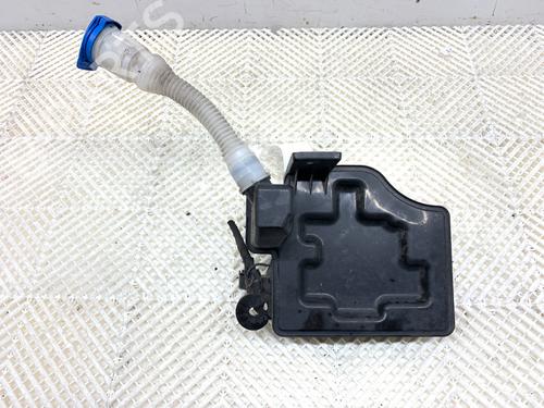 Used Windscreen washer tank Windscreen washer tank 39354610 39354610