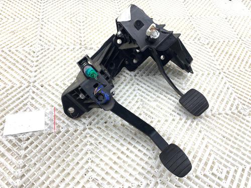 Used Pedal Pedal 39347495 39347495