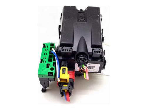 Used Fuse box Fuse box PEUGEOT 3008 II SUV (MC_, MR_, MJ_, M4_) 1.2 THP/ PureTech 130 (MRHNSM, MRHNSU, MRHNSJ, MRHNYW,... (131 hp) 40033651 40033651