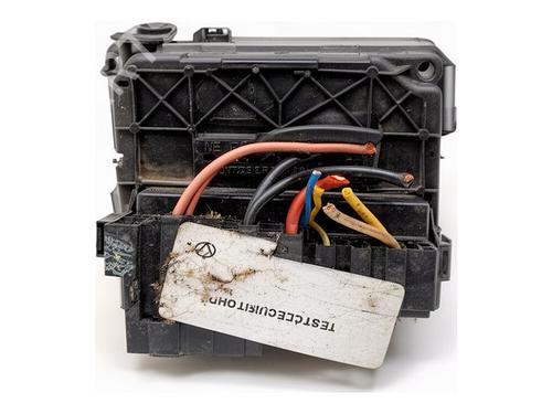 Used Fuse box Fuse box 39602828 39602828