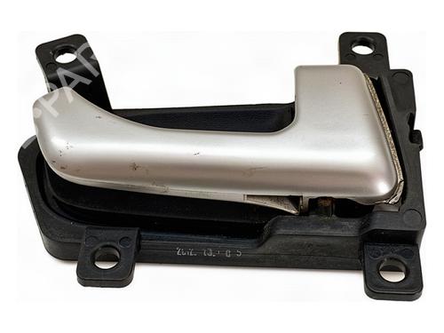 front-right-interior-door-handle-kia-sportage-iii-sl-2009-2010-2011-2012-2013-2014-2015-2016-2017-39370351 main image