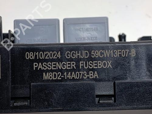 Fuse box LAND ROVER RANGE ROVER EVOQUE (L551) 2.0 D200 MHEV 4x4 | BP39322369E1 - Image 4