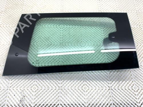 rear-left-quarter-glass-ford-tourneo-courier-b460-mpv-2014-39333093 main image