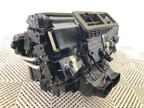 Heater matrix AUDI A8 D5 (4N2, 4N8, 4NC, 4NL) 60 TFSI Mild Hybrid quattro | BP39285987M63 - Image 4