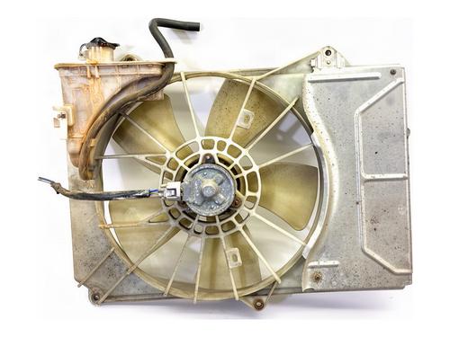 radiator-fan-toyota-yaris-_p1_-1999-2000-2001-2002-2003-2004-2005-40250556 main image