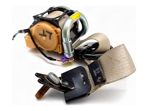 Used Rear left seatbelt Rear left seatbelt OPEL INSIGNIA B Sports Tourer (Z18) 1.5 (35) (165 hp) 40521466 40521466
