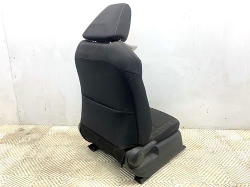 Right front seat TOYOTA COROLLA Saloon (_E21_) 1.6 VVTi (ZRE210) | BP39339939C16 - Image 6