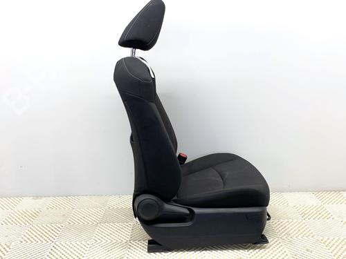 Right front seat TOYOTA COROLLA Saloon (_E21_) 1.8 VVTi Hybrid (ZWE211, MZEA12) | BP39318708C16 - Image 6
