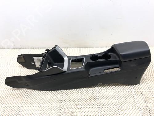 middle-console-kia-ceed-sportswagon-jd-2012-2013-2014-2015-2016-2017-2018-39320087 main image