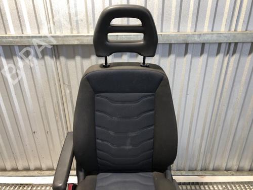 Left front seat IVECO DAILY VI Platform/Chassis 33S16, 35S16, 35C16, 40C16, 42S16, 50C16 | BP39898152C15 - Image 3