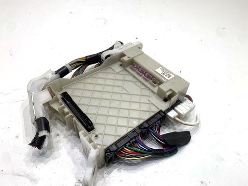 Used Fuse box Fuse box 39347995 39347995
