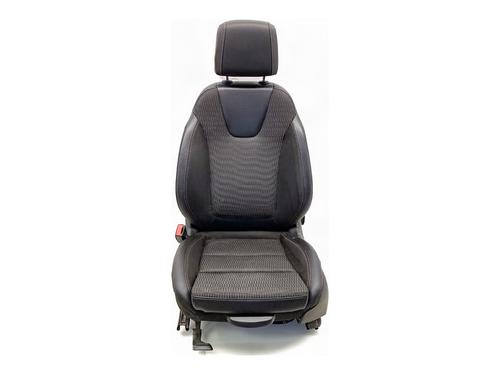 left-front-seat-opel-insignia-b-sports-tourer-z18-2017-39370155 main image