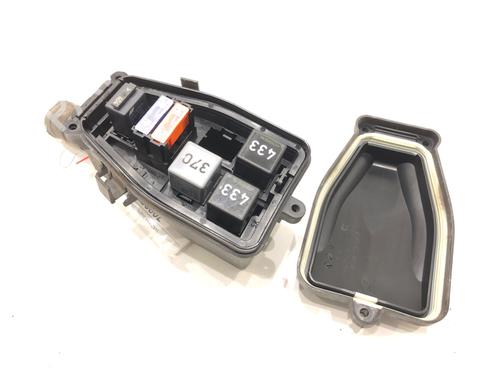 Used Fuse box Fuse box 39289684 39289684