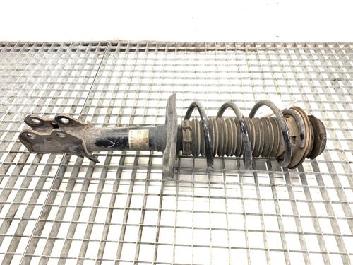 Used Left front shock absorber Left front shock absorber TOYOTA YARIS CROSS (MXP_) 1.5 Hybrid (MXPJ10) (92 hp) 39348730 39348730