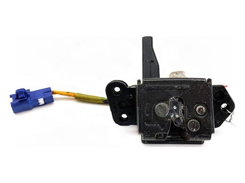 Used Tailgate lock Tailgate lock TOYOTA YARIS (_P9_) 1.3 VVT-i (SCP90_, SCP90R) (87 hp) 39368836 39368836
