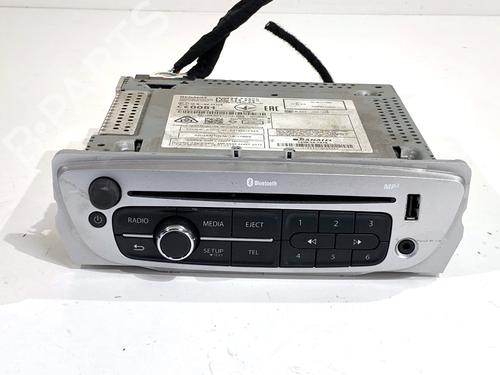 radio-renault-megane-iii-hatchback-bz01_-b3_-2008-39326511 main image