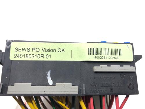 Fuse box DACIA DUSTER (HS_) 1.6 16V | BP39314399E1 - Image 4