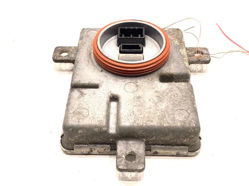 Used Xenon ballast Xenon ballast AUDI A4 B8 (8K2) 2.0 TDI (143 hp) 39334648 39334648