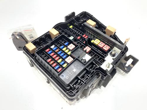 Used Fuse box Fuse box 39287001 39287001