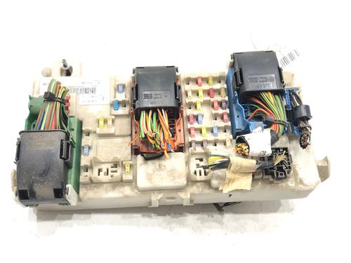 Used Fuse box Fuse box 39277680 39277680