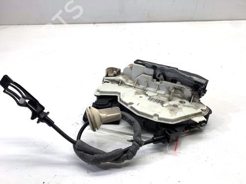 front-left-lock-vw-golf-vii-variant-ba5-bv5-2013-2014-2015-2016-2017-2018-2019-2020-2021-2022-39334575 main image