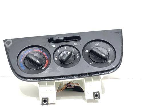 Used Climate control Climate control FIAT FIORINO Box Body/MPV (225_) 1.3 D Multijet (80 hp) 39312783 39312783
