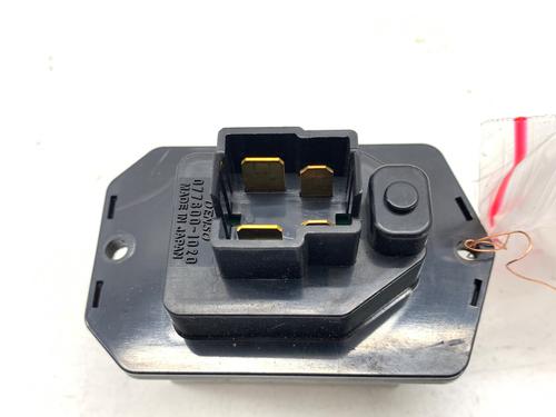 Heater resistor JAGUAR XJ (X351) 3.0 SCV6 | BP39363379M108 - Image 2