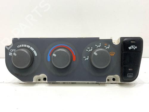 Used Climate control Climate control 39295854 39295854