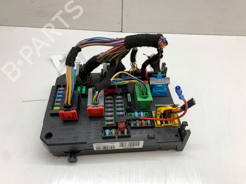 Fuse box CITROËN C4 Picasso II 1.6 THP 165 | BP39388343E1 - Image 2