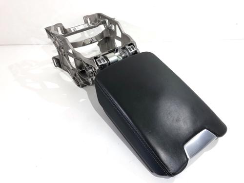 armrest-center-console-audi-a7-sportback-4ka-2017-39300437 main image