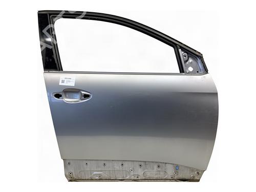 Porta frente direita Porta frente direita PEUGEOT 3008 II SUV (MC_, MR_, MJ_, M4_) 1.2 THP/ PureTech 130 (MRHNSM, MRHNSU, MRHNSJ, MRHNYW,... (131 hp) 39940939 39940939
