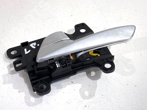Used Front left interior door handle Front left interior door handle 39343988 39343988
