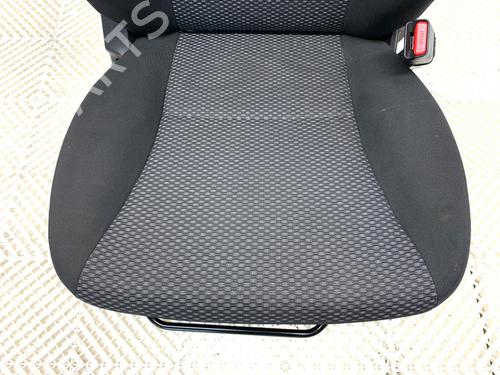 Right front seat SUZUKI VITARA (LY) 1.4 Hybrid (Mild Hybrid) (APK414) | BP39353926C16 - Image 4