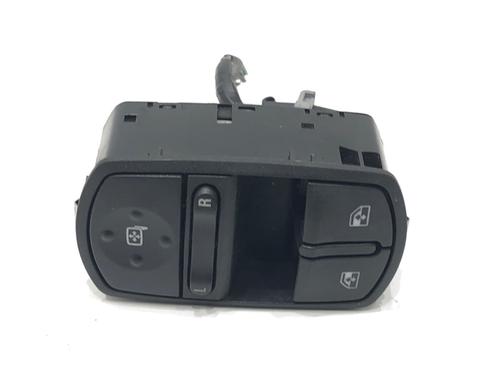 switch-opel-corsa-e-x15-2014-39308470 main image