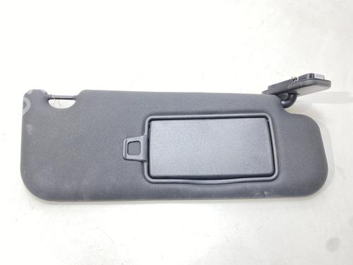 right-sun-visor-jaguar-f-pace-x761-2015-39269022 main image