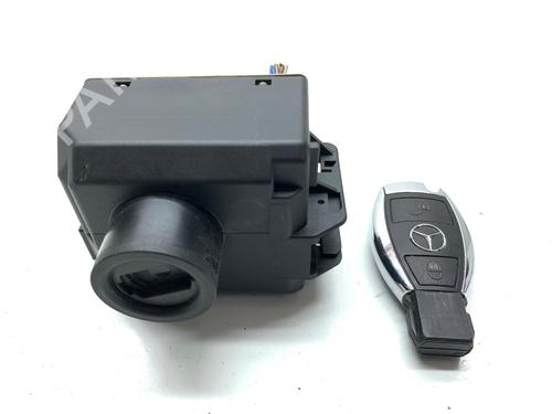 switch-mercedes-benz-a-class-w176-2012-2013-2014-2015-2016-2017-2018-39336144 main image