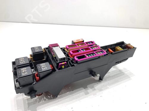 Used Fuse box Fuse box 39325917 39325917