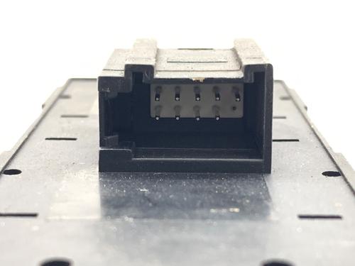 Switch AUDI A8 D3 (4E2, 4E8) S8 quattro | BP39378072I30 - Image 3
