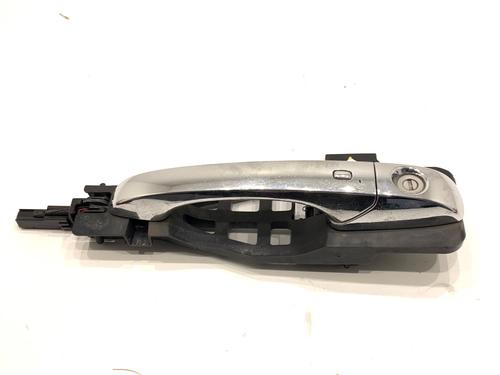 Used Front left exterior door handle Front left exterior door handle 39337365 39337365