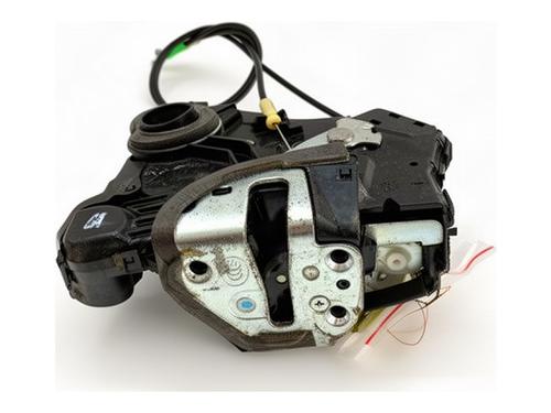 front-left-lock-toyota-verso-_r2_-2009-2010-2011-2012-2013-2014-2015-2016-2017-2018-39375846 main image