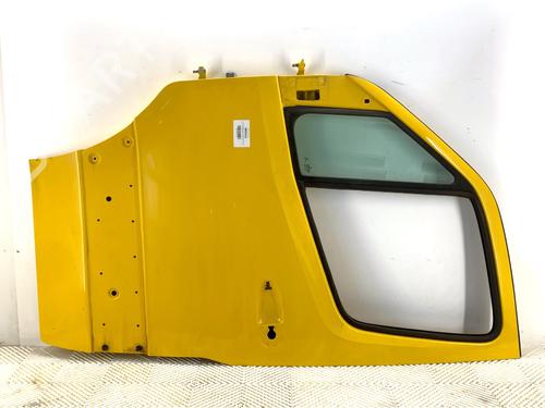 dr-venstre-fortil-mercedes-benz-sprinter-35-t-van-b907-b910-2018-39336709 main image