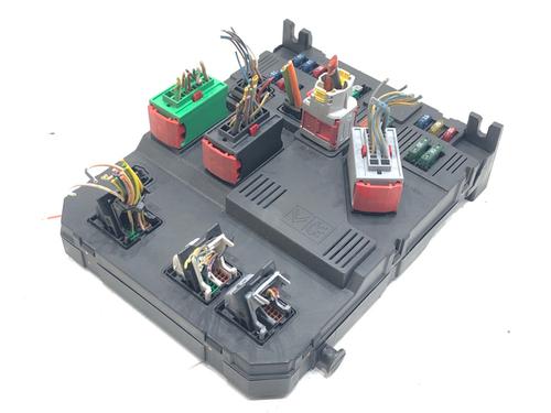 Used Fuse box Fuse box 39283397 39283397