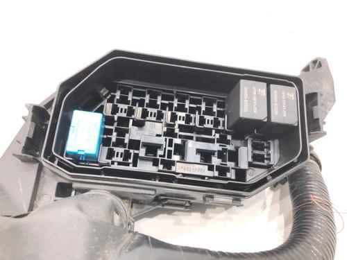 Used Fuse box Fuse box 39287435 39287435