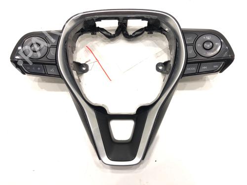 steering-wheel-controls-toyota-corolla-saloon-_e21_-2019-39279873 main image
